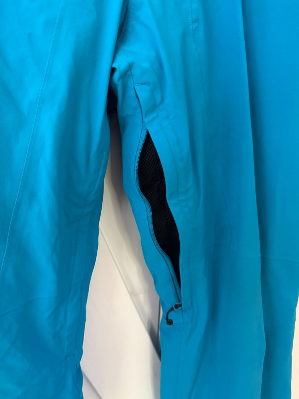 Men's Salomon Snowboard Pants - Picture 2 of 8